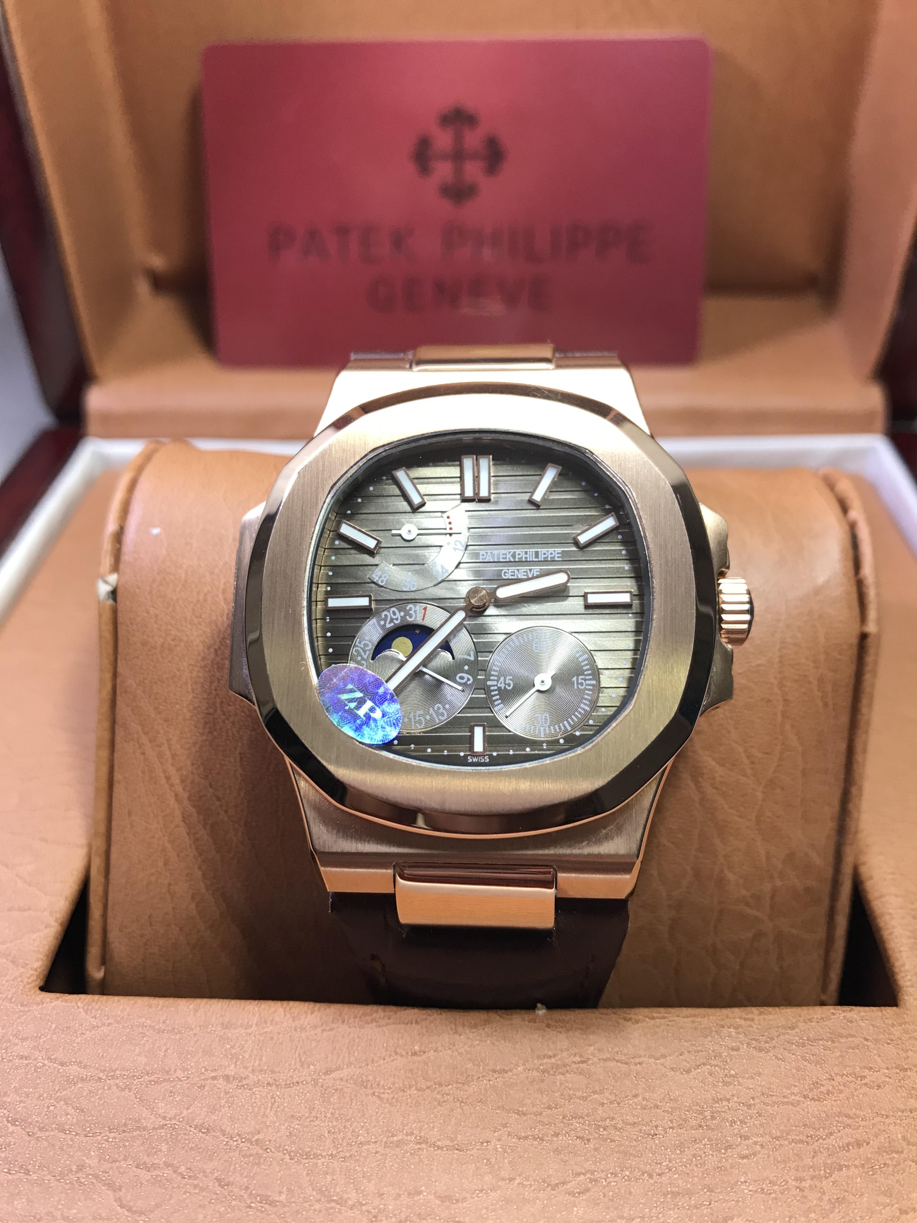 Patek Philippe Nautilus 5712R (5A)
