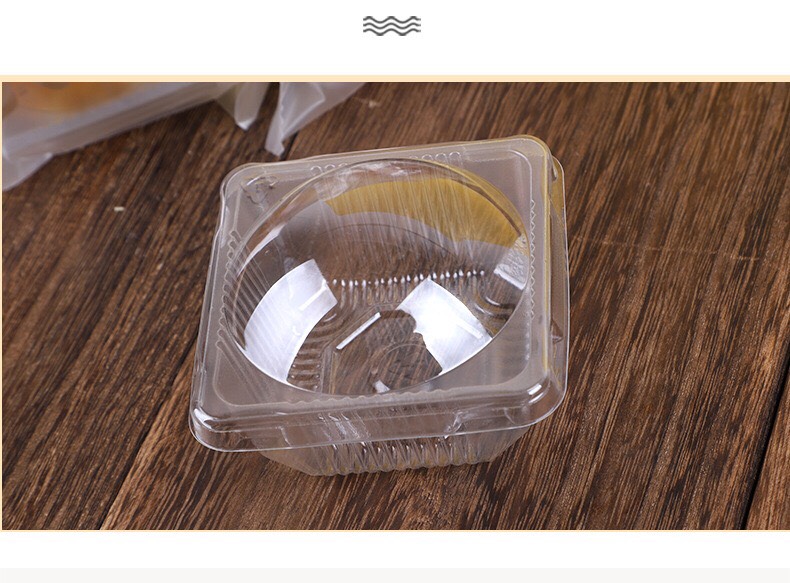 กล่องใส่ขนมเปี๊ยะลาวา ก้น5x5ซม x สูง4.2 ซม (50ชุด/แพ็ค) กล่องใส่ขนมไหว้พระจันทร์ กล่องใสสี่เหลี่ยม+ฝาโดม กล่องพลาสติกใส B65