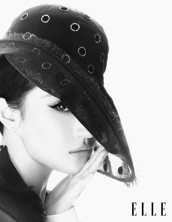 Pre - นิตยสาร ELLE หลิวอี้เฟย LiuYifei 2025+การ์ด