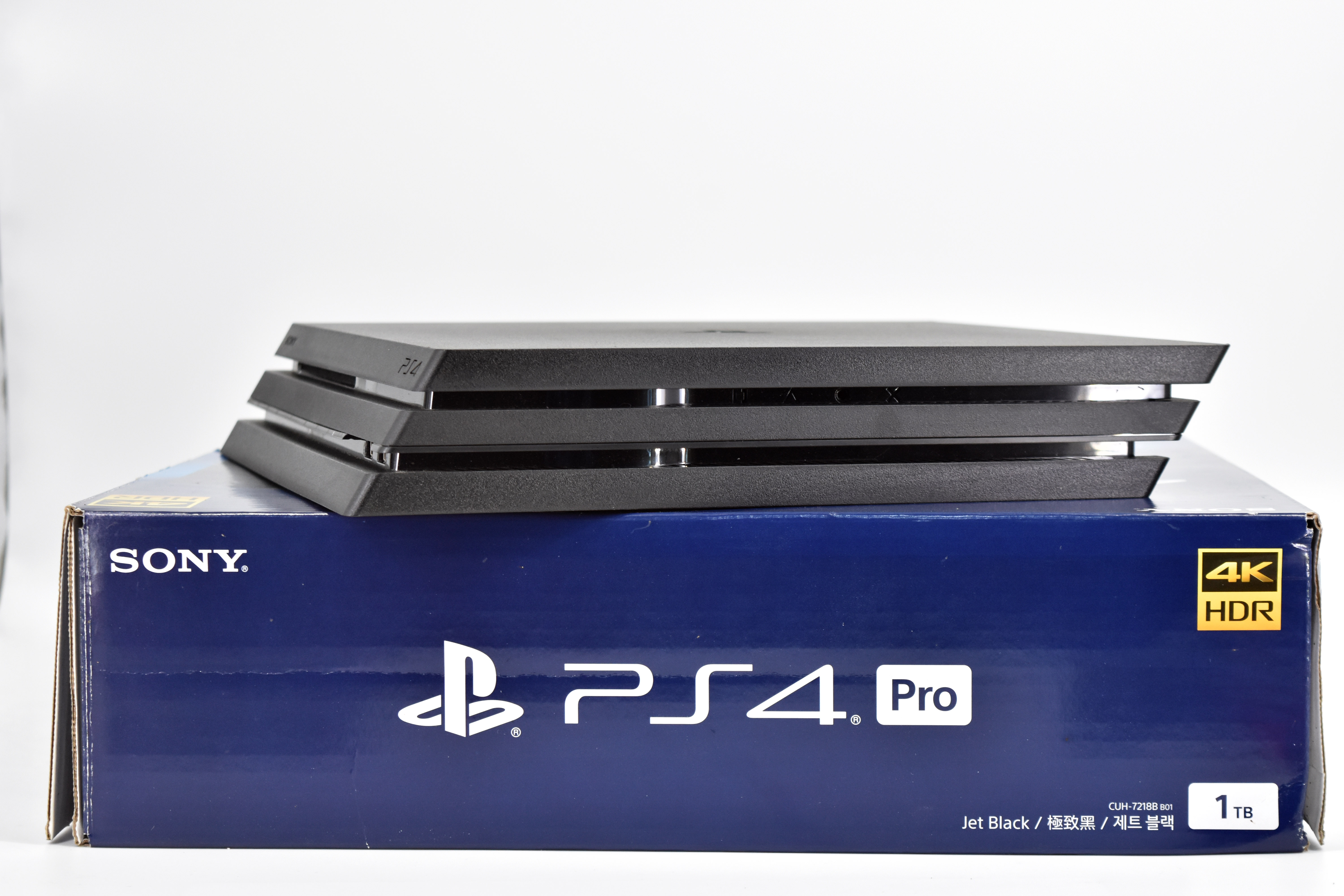 SONY PLAYSTATION 4 PRO 1TB HDD 2 JOY (JET BLACK)