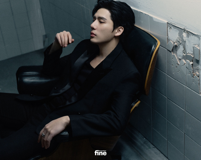 Pre - นิตยสาร ESQUIREfine หวังอันอวี่ WangAnyu 2024