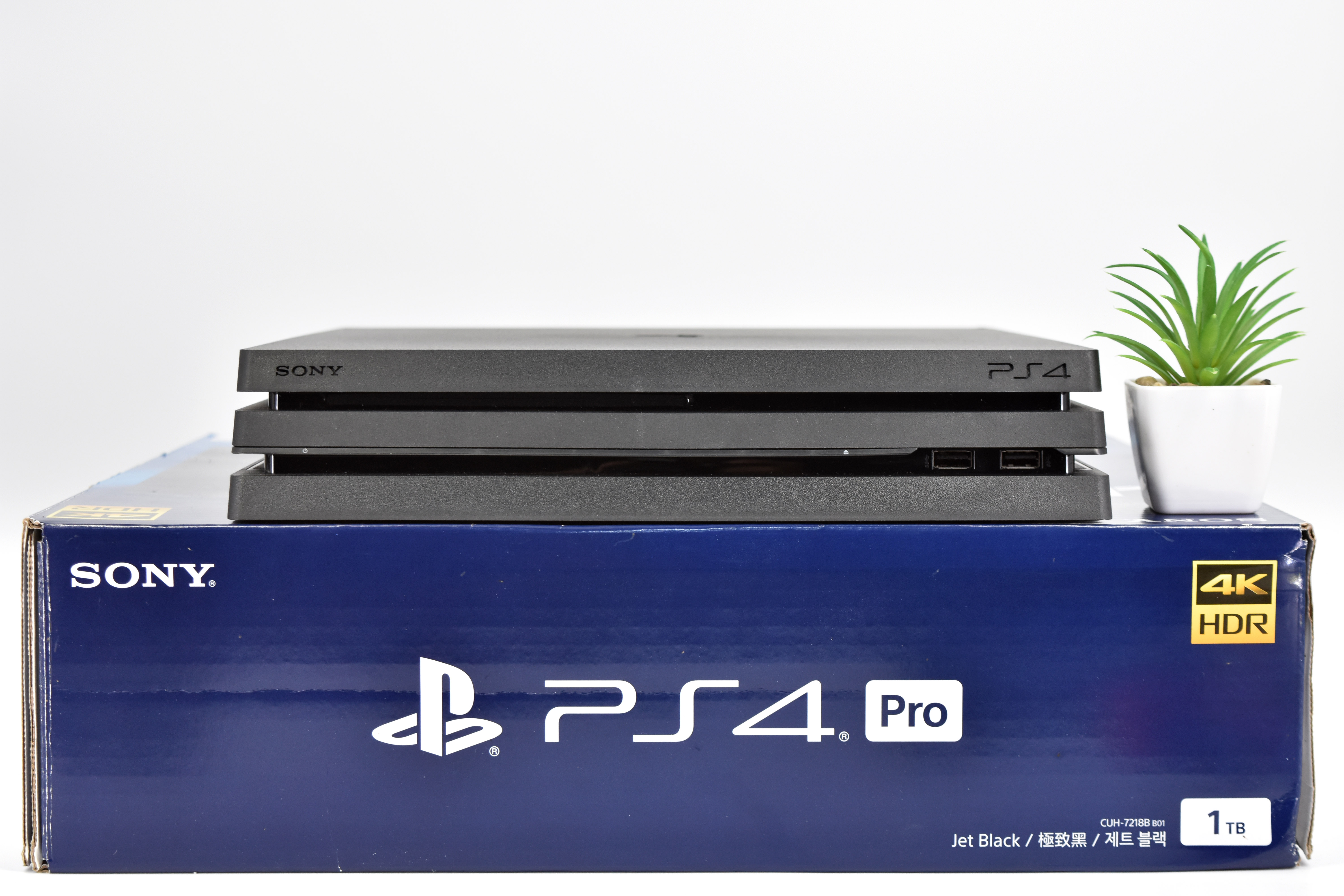 SONY PLAYSTATION 4 PRO 1TB HDD 2 JOY (JET BLACK)