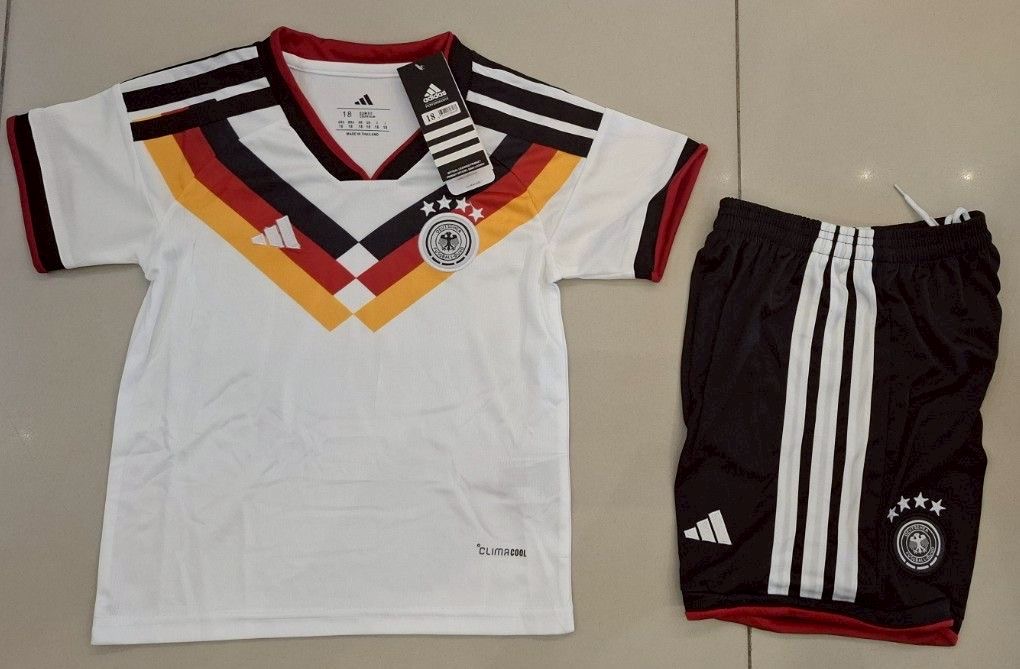 ชุดฟุตบอลเด็ก – ทีมชาติเยอรมัน สีขาว เกรดแฟนบอล 2026