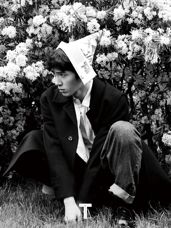 Pre - นิตยสาร T Magazine China จิ่งป๋อหรัน JingBoran 2024 + โปสเตอร์ อฟช.