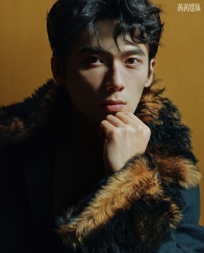 Pre - นิตยสาร 茜茜姐妹CECI Wuhankun 2025