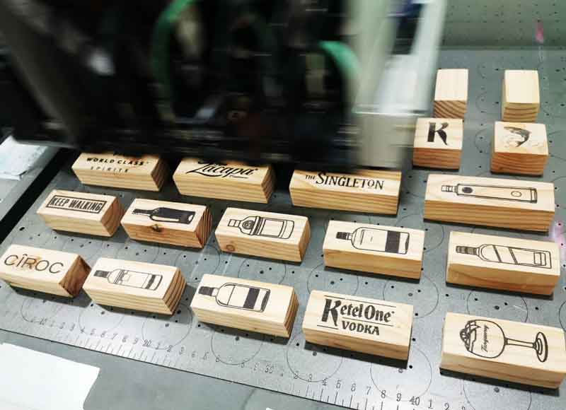 พิมพ์ด้ามตราปั๊มไม้ สกรีนด้ามตรายางไม้