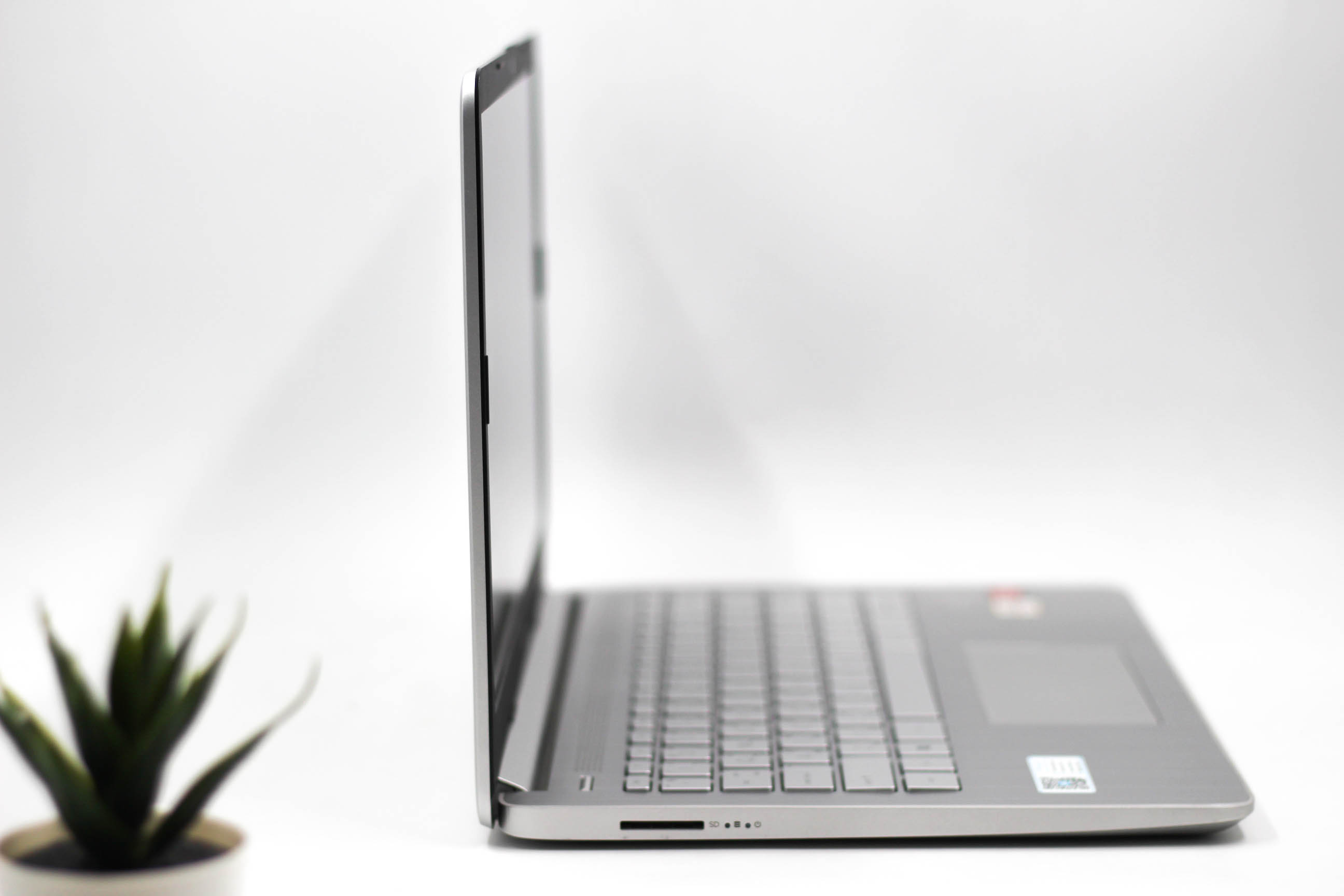 HP 14S-FQ0558AU (NATURAL SILVER)