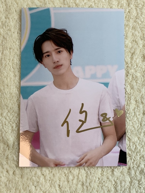 Pre - รูปถ่ายที่มีลายเซ็น INTO1