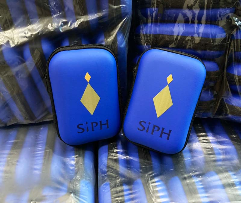 พิมพ์โลโก้สีทอง พร้อมลงสีเงา