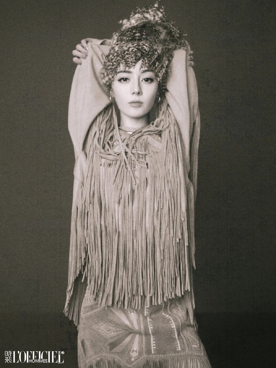 Pre - นิตยสาร L’Officiel/L’Officiel Hommes ตี่ลี่เรอปา Dilireba 迪丽热巴 2025+การ์ด