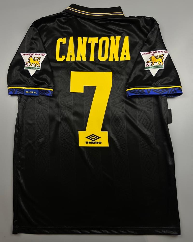 RETRO เสื้อฟุตบอลย้อนยุค แมนยู Away เยือน กังฟูคิก สีดำ 1993/95