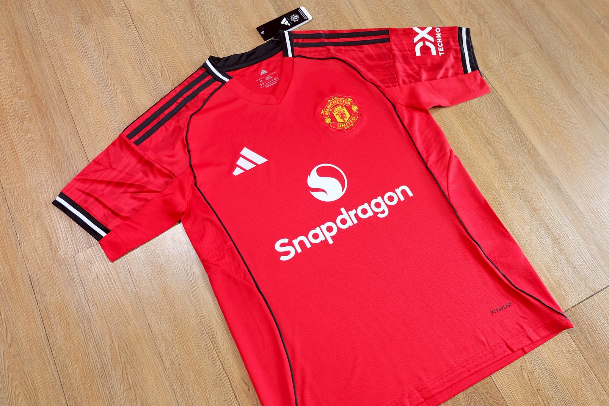 มาใหม่ เสื้อฟุตบอล เเมนยู เหย้า สีเเดง MNU Home Soccer Jersey Fans Edition เกรดแฟนบอล 2025