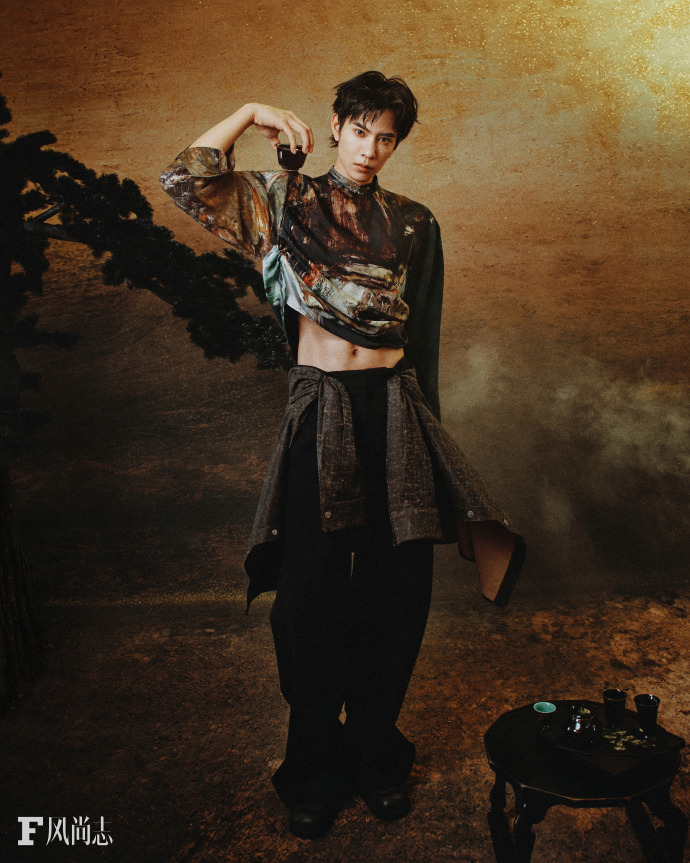 Pre - นิตยสาร F风尚志 เฝิงเจี้ยนอวี่ 冯建宇 FengJianYu 2025 A/B/C+การ์ด+โพลารอยด์