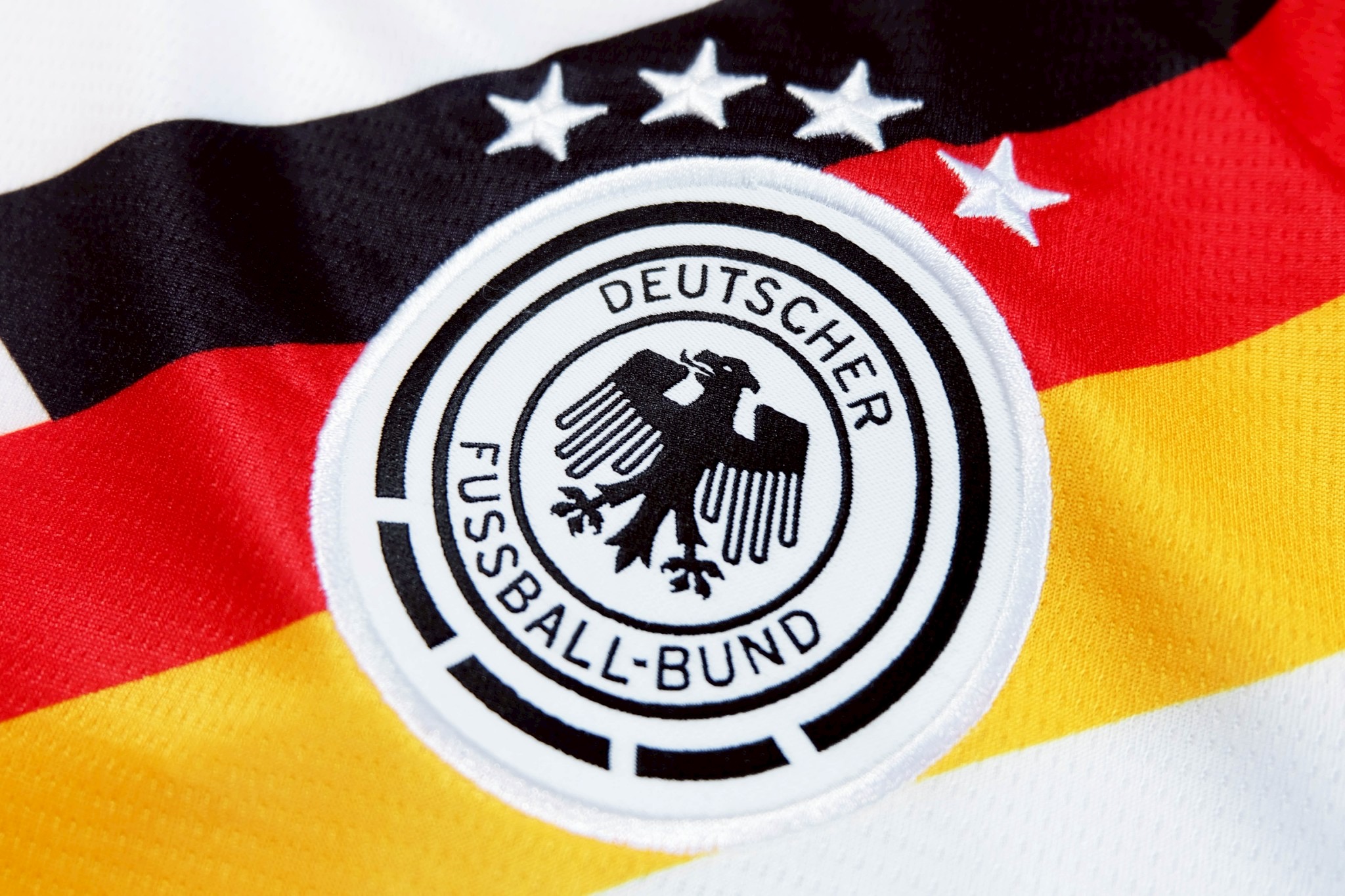 2026-27 มาใหม่เสื้อฟุตบอลทีมชาติเยอรมัน สีขาว สำหรับผู้ชาย Fans Edition เกรดแฟนบอล Size S-2XL