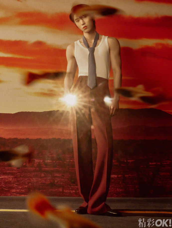 Pre - นิตยสาร 精彩OK! 赵磊 ZhaoLei จ้าวเหล่ย 2024+โฟโต้การ์ด 6 ใบ