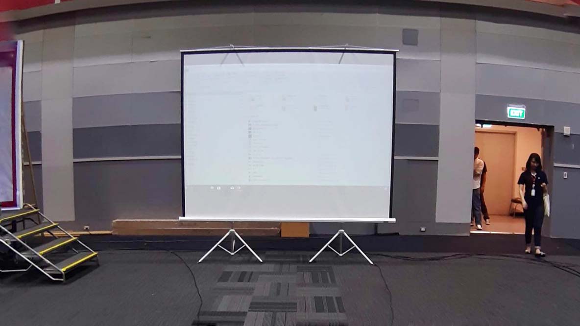 จอขาตั้ง 150 นิ้ว 4:3 Gygar Tripod Screen