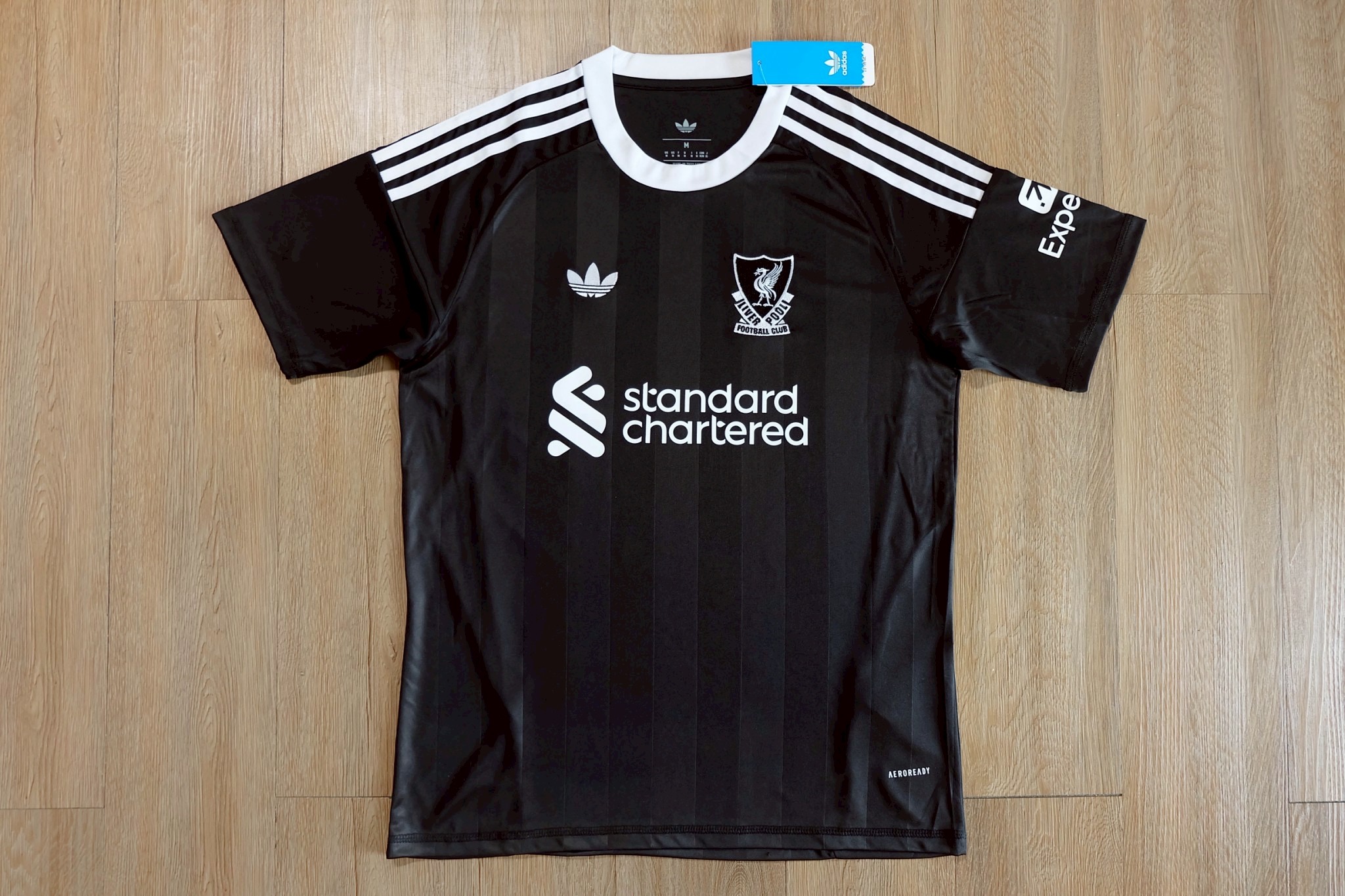 มาใหม่เสื้อฟุตบอลลิเวอร์พูล สีดำ เกรดแฟนบอล 2025