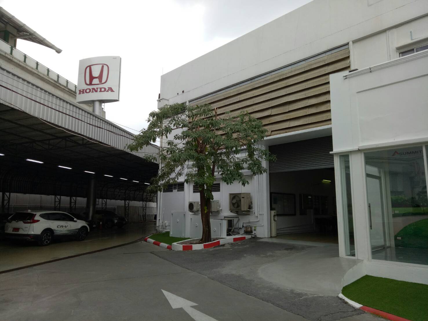 โชว์รูม HONDA บางนา