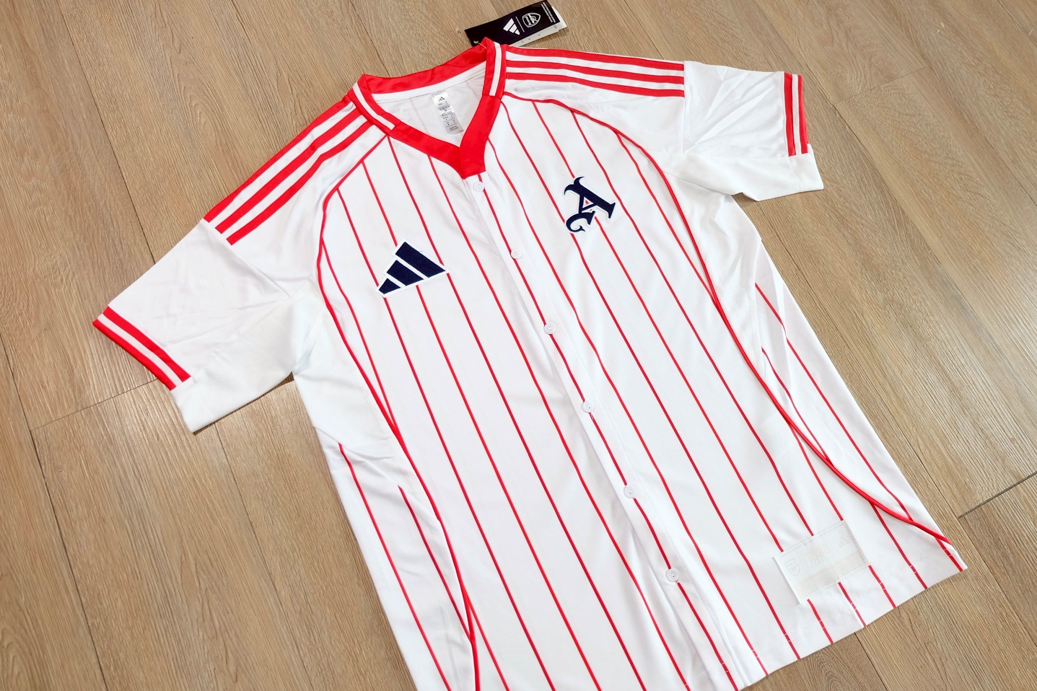 เสื้อเบสบอล Baseball ทีมอาร์เซนอล สีขาว เกรดเเฟนบอลพรีเมี่ยม 2025