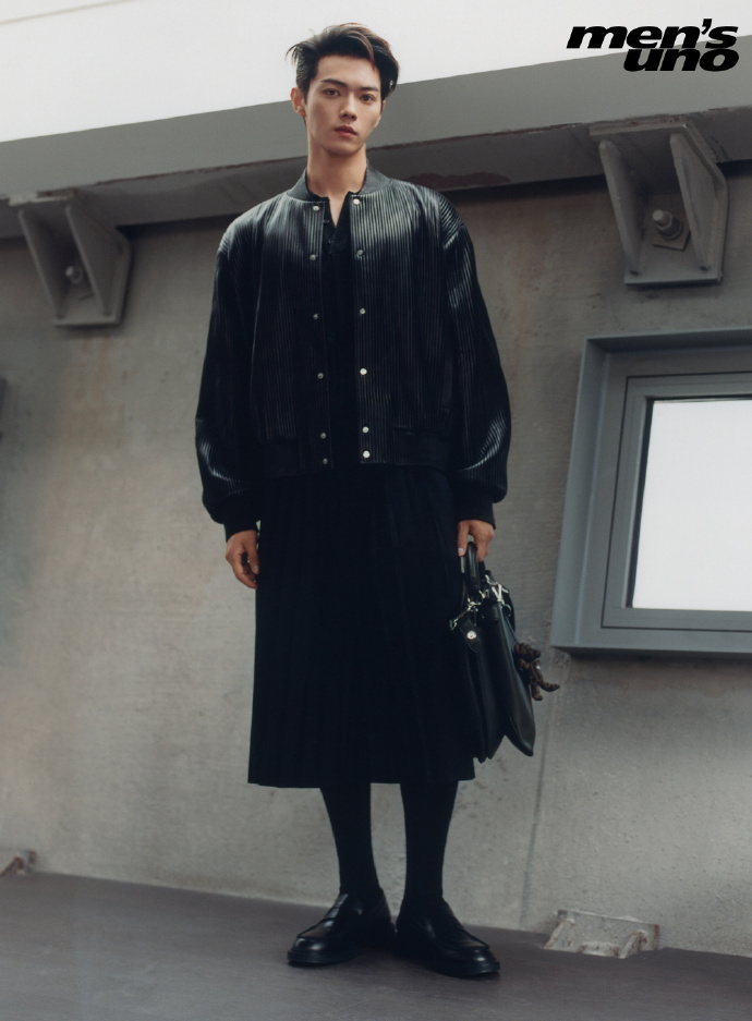 Pre - นิตยสาร Men’s Uno สวีข่าย Xukai 2024+โปสเตอร์พับ