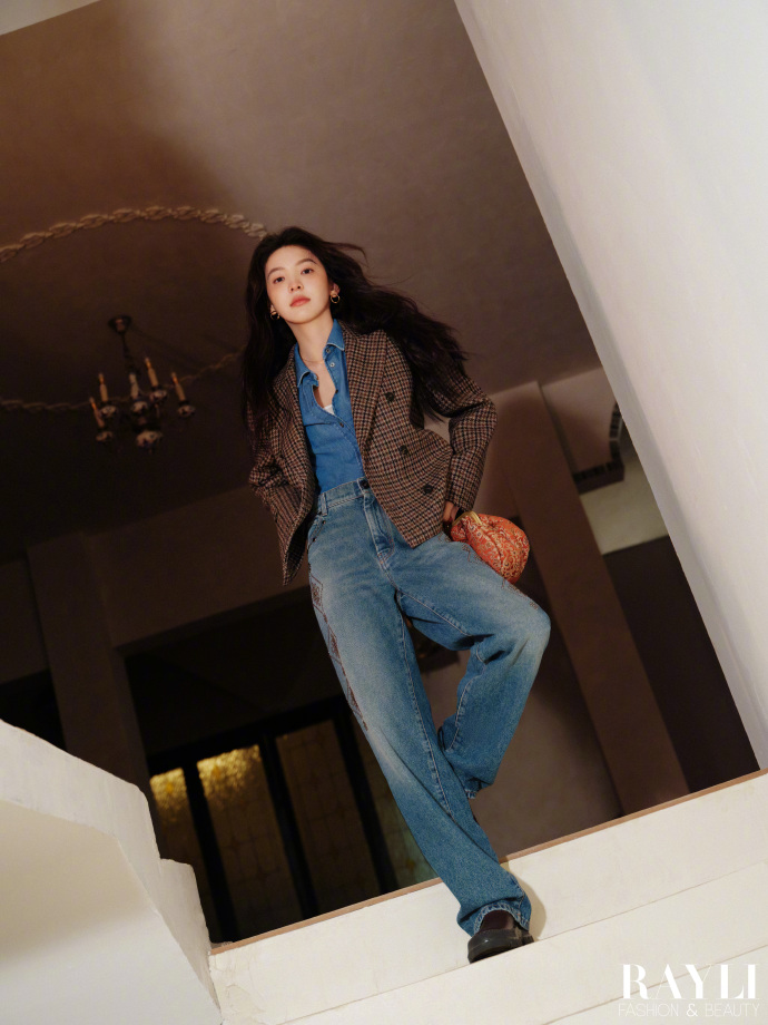 Pre - นิตยสาร 瑞丽服饰美容 Ruili/ Rayli จางรั่วหนาน ZhangRuoNan 2024