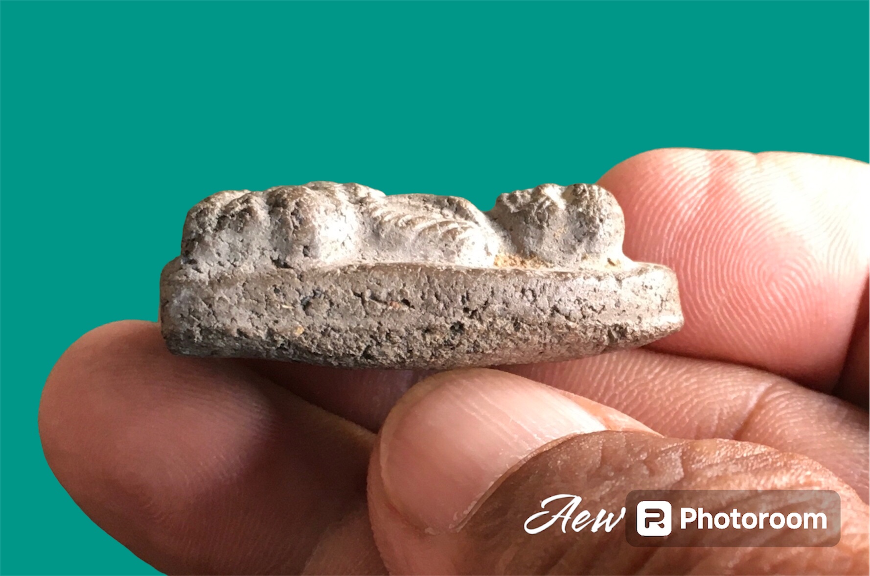 พระเนื้อว่านหลวงปู่ทวด วัดช้างให้ ปัตตานี พิมพ์ใหญ่แจกกรรมการ ปี2497