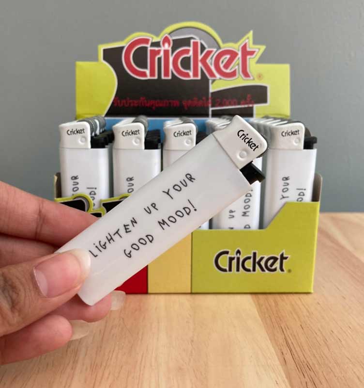 ไฟแช็ค Cricket พร้อมพิมพ์ข้อความ และแบบ 2 จุด