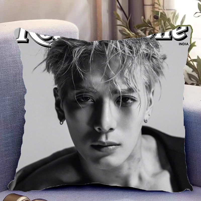 Pre - หมอนลายหวังแจ็คสัน JacksonWang 40 ซม.