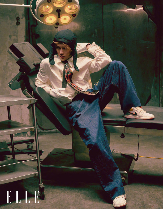 Pre - นิตยสาร ELLE JacksonWang แจ็คสันหวัง 2025/王嘉尔