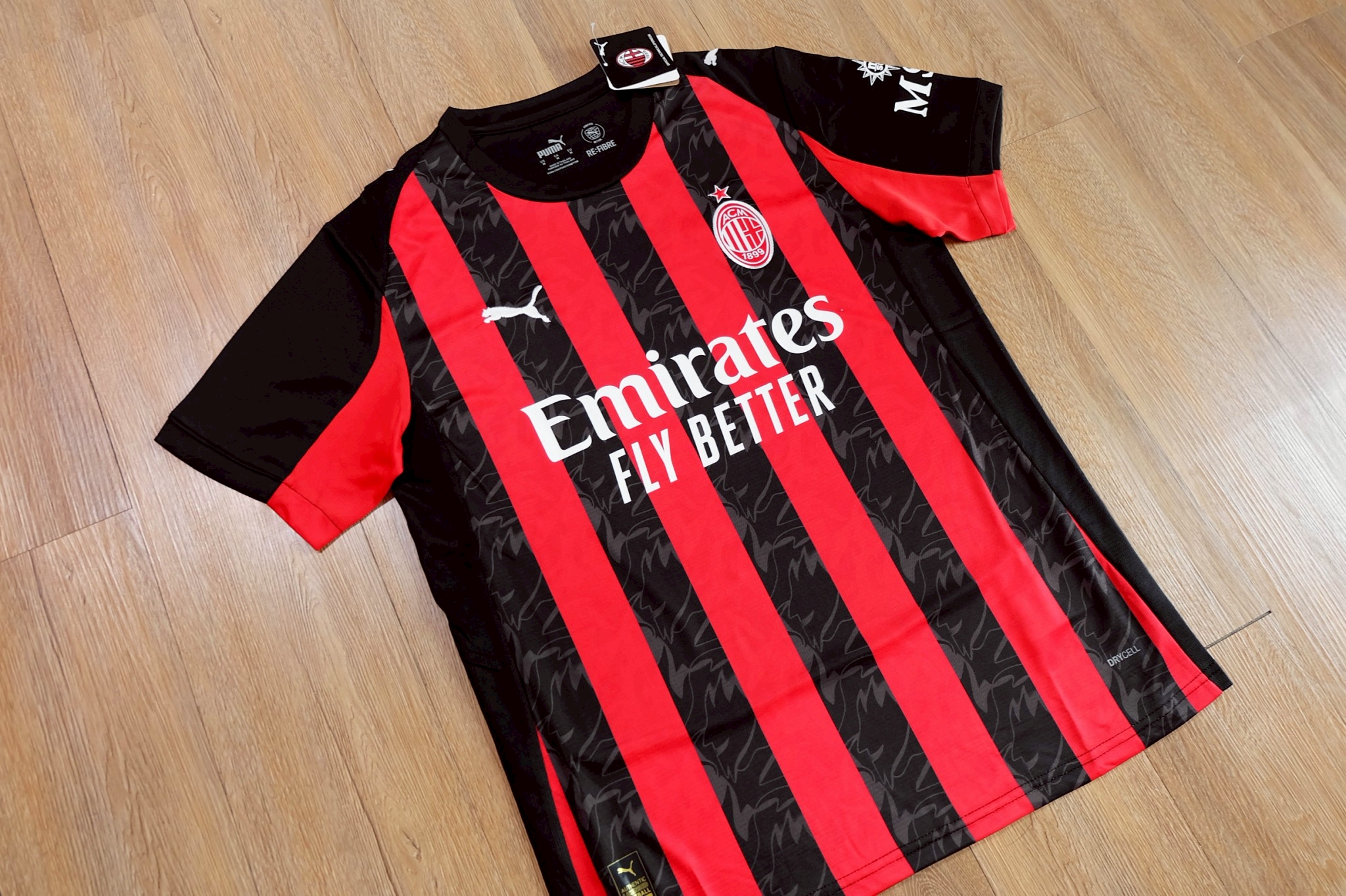 เสื้อฟุตบอล เอซี มิลาน เหย้า สีเเดงดำ Fans Edition เกรดแฟนบอล 2025