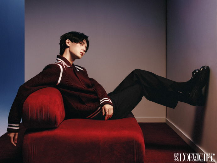 Pre - นิตยสาร L’Officiel Hommes โจวอี้หราน ZhouYiran 2024