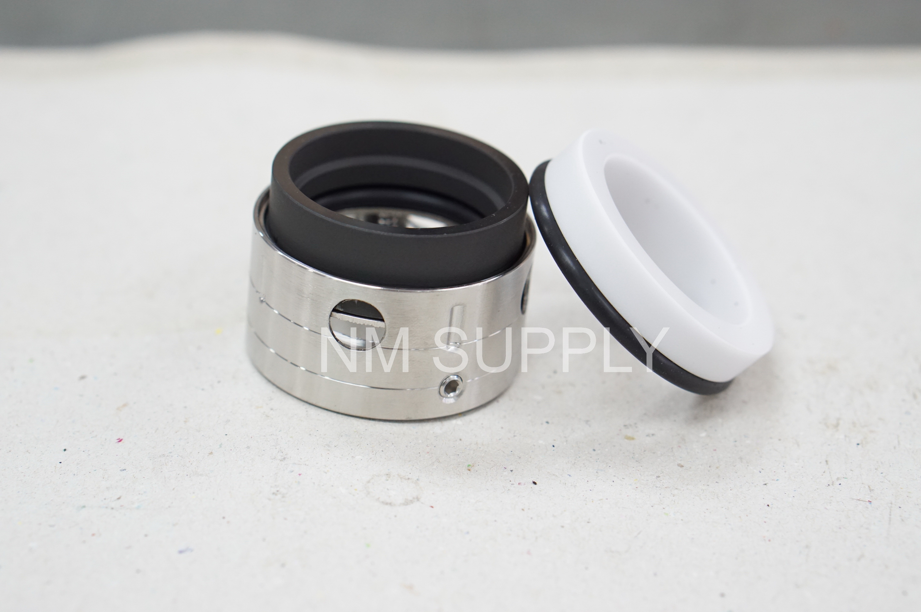 ซีล 58U (วัตถุดิบ: CA - CE99% - VITON)
