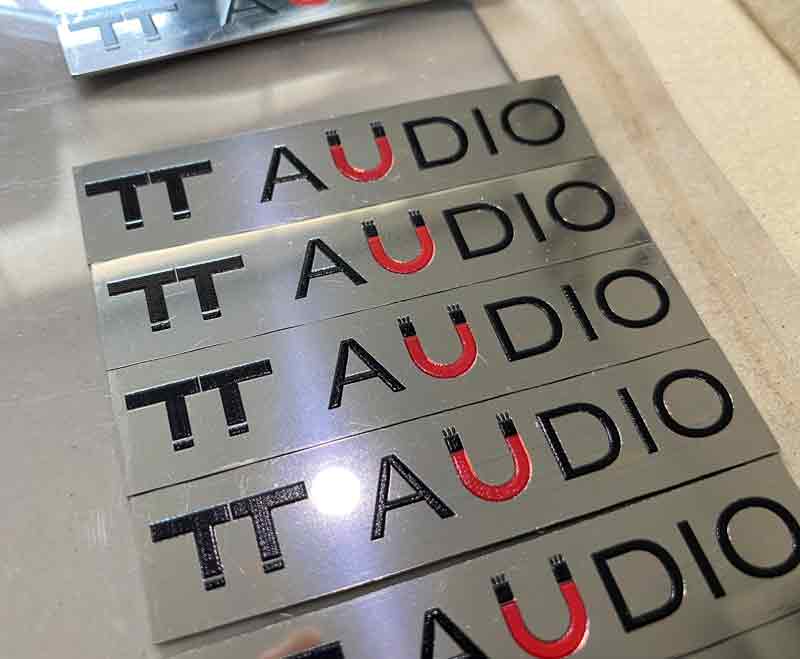 ป้ายติดลำโพง ป้ายโลหะติดสินค้า