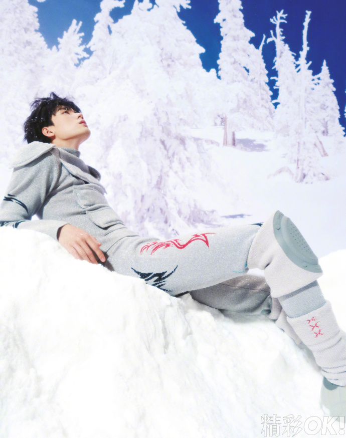 Pre - นิตยสาร OK โจวอี้หราน zhouyiran 周翊然 2024 + โปสเตอร์ + การ์ด