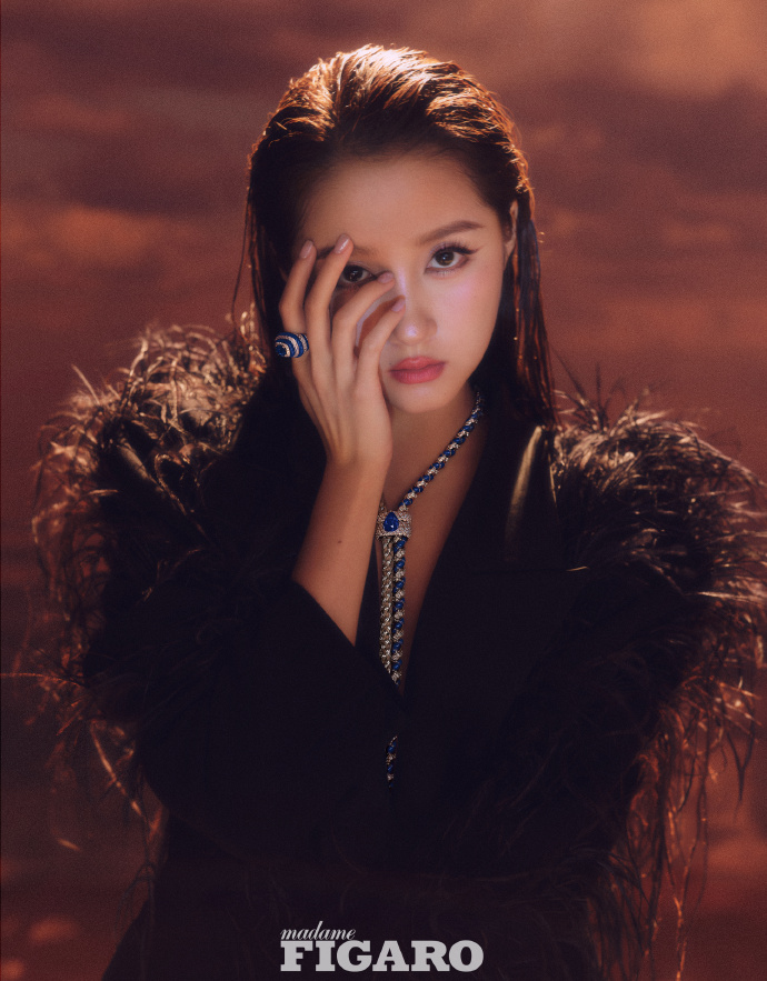 Pre - นิตยสาร Madame Figaro กวนเสี่ยวถง GuanXiaotong 关晓彤 2024