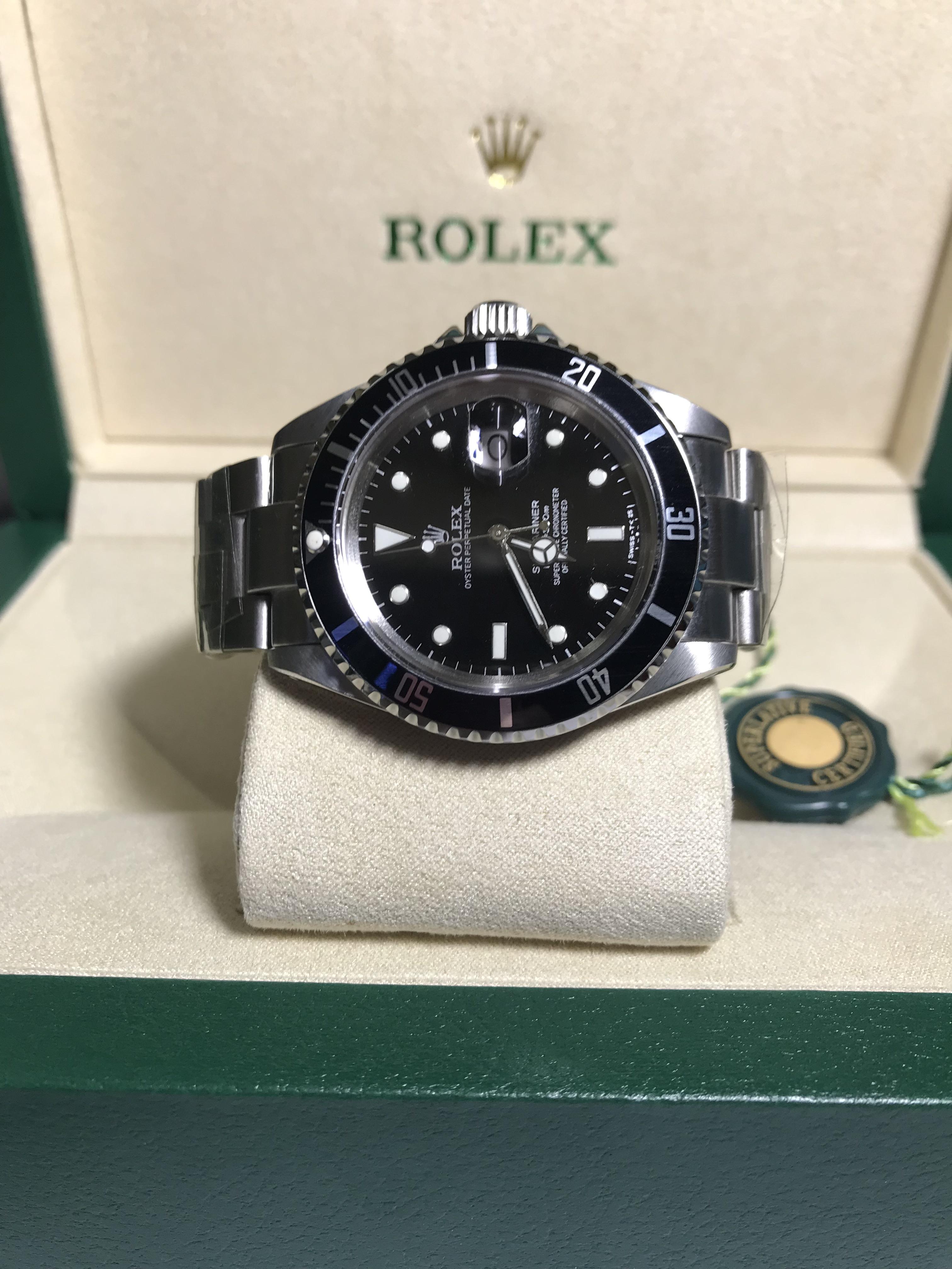 Rolex Submariner Date (16610)(Swiss SW)