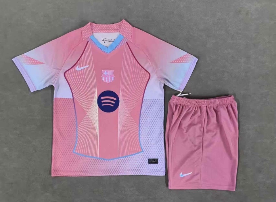 ชุดฟุตบอลเด็ก – บาซ่า สีชมพู เหย้า Fans Edition เกรดแฟนบอล 2025