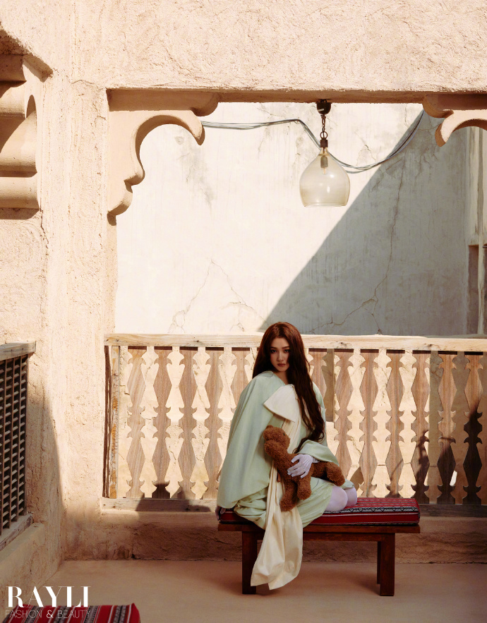 Pre - นิตยสาร 瑞丽服饰美容 Rayli กวนเสี่ยวถง GuanXiaotong 关晓彤 2024