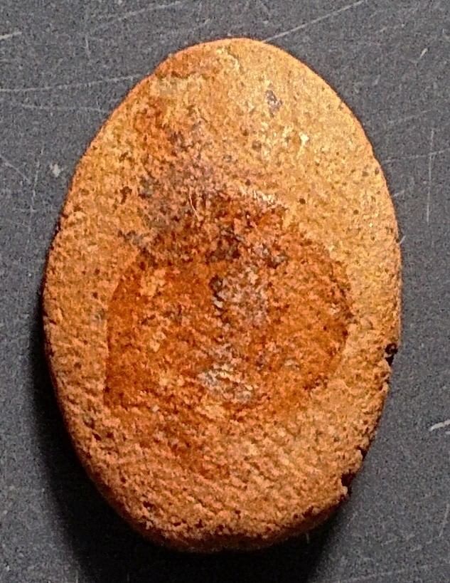 พระหัวใจกำแพง เนื้อดินองค์จ้อย กรุเตาทุเรียง สุโขทัย