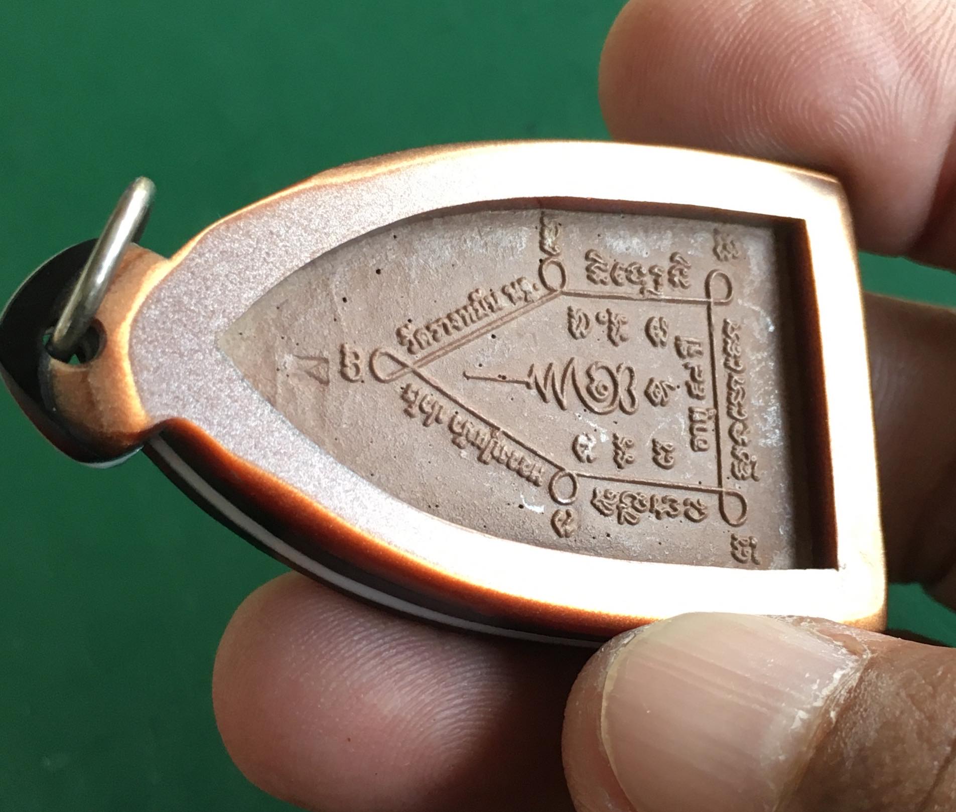 พระขุนแผนมหาเสน่ห์ หลวงปู่แผ้ว วัดรางหมัน นครปฐม(เนื้อมวลสารว่านสบู่เลือด)สร้าง1,900องค์