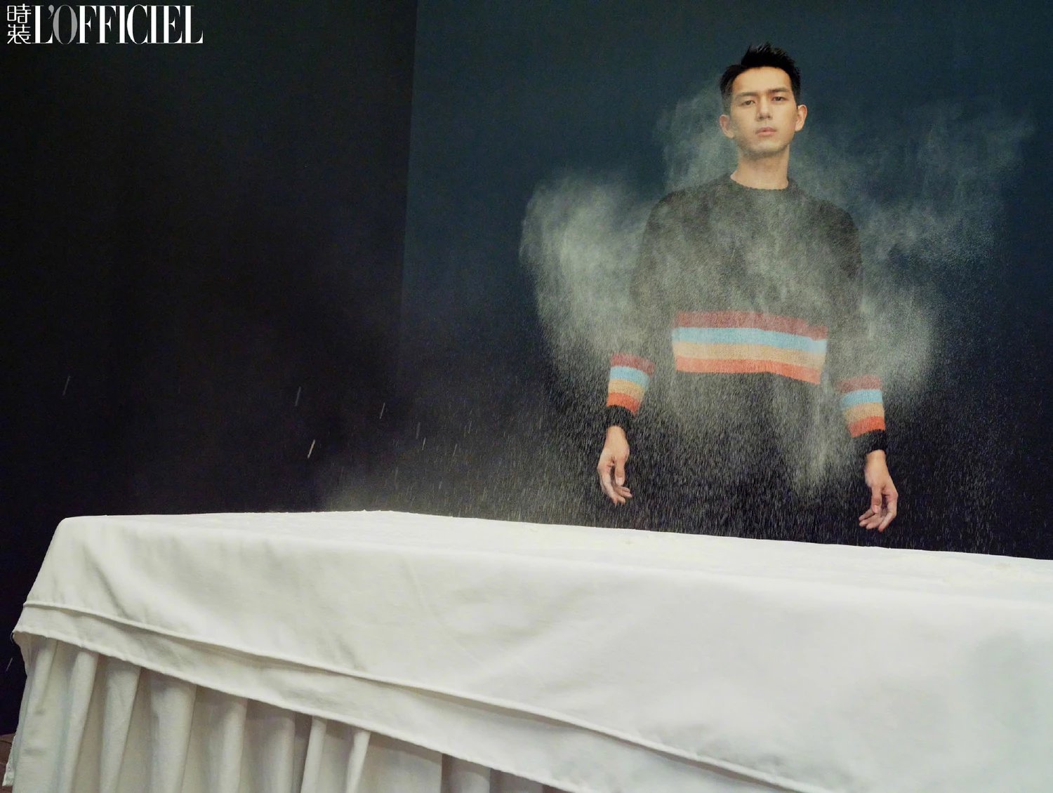 Pre - นิตยสาร L'OFFICIEL หลี่เซี่ยน LiXian 2023 +โปสเตอร์พับ