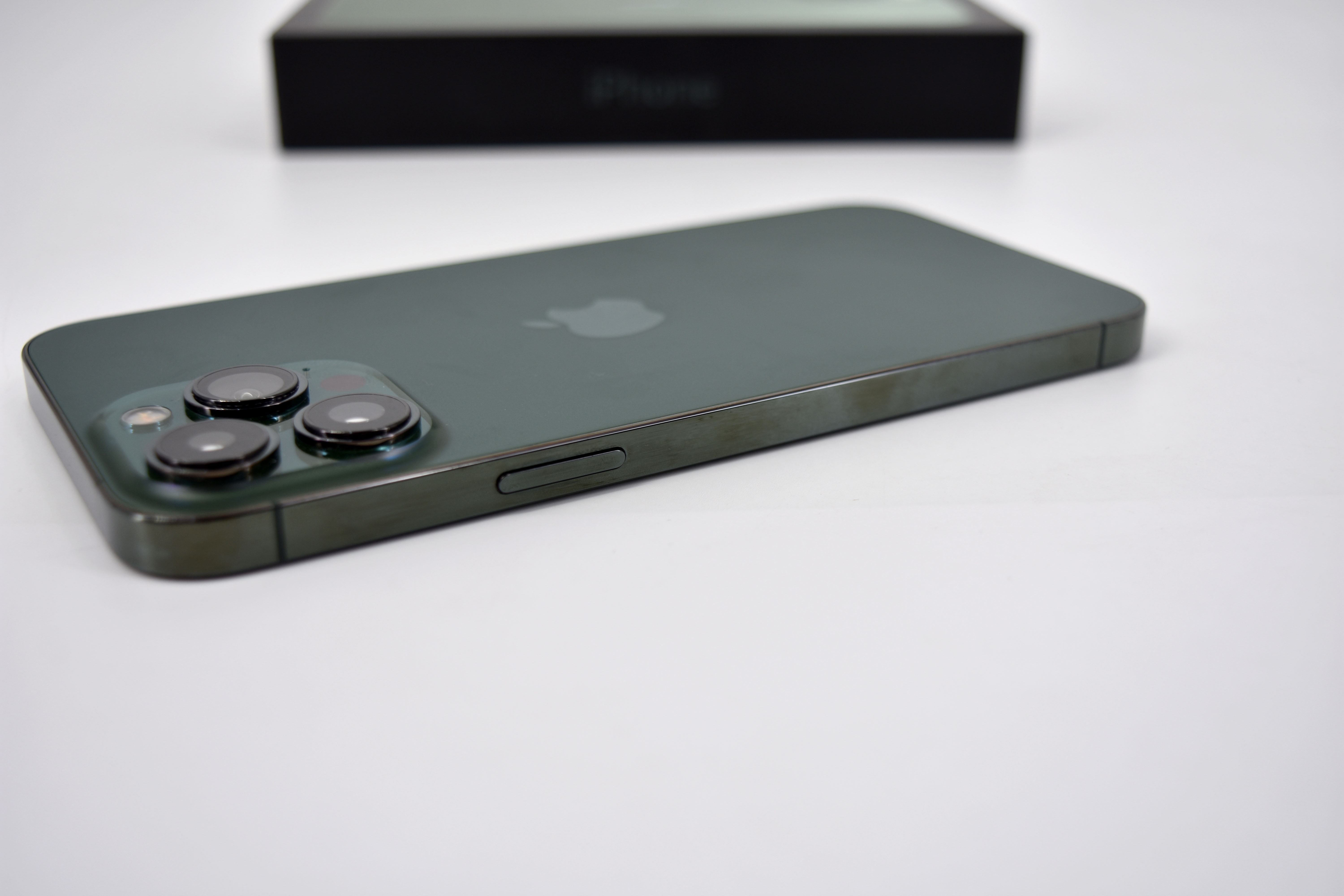 IPhone 13 ProMax 256GB สี Alpine green