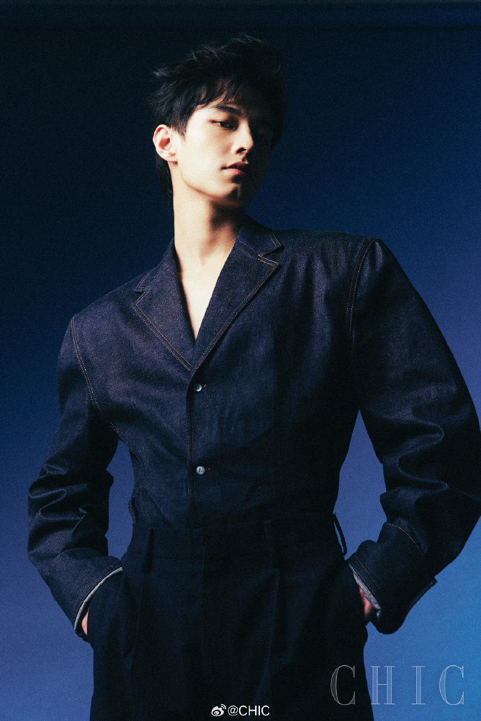 Pre - นิตยสาร CHIC China เหออวี่ HeYu 2024