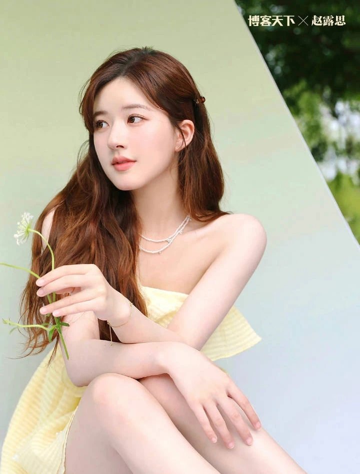 Pre - นิตยสาร 博客天下 ZhaoLusi จ้าวลู่ซือ 2022+โปสเตอร์