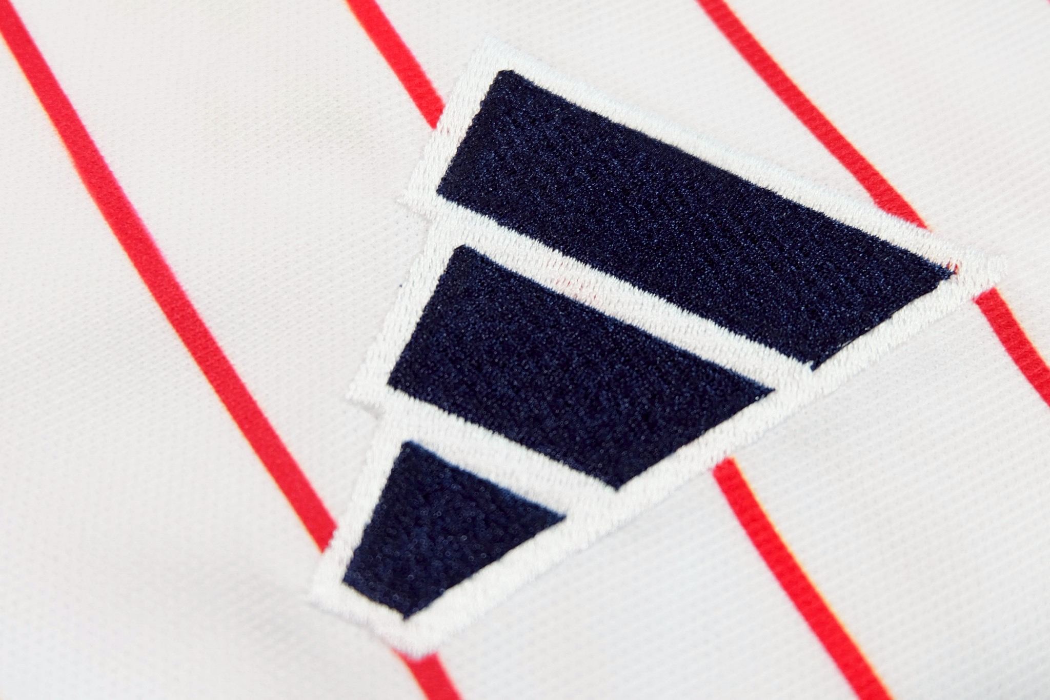 เสื้อเบสบอล Baseball ทีมอาร์เซนอล สีขาว เกรดเเฟนบอลพรีเมี่ยม 2025