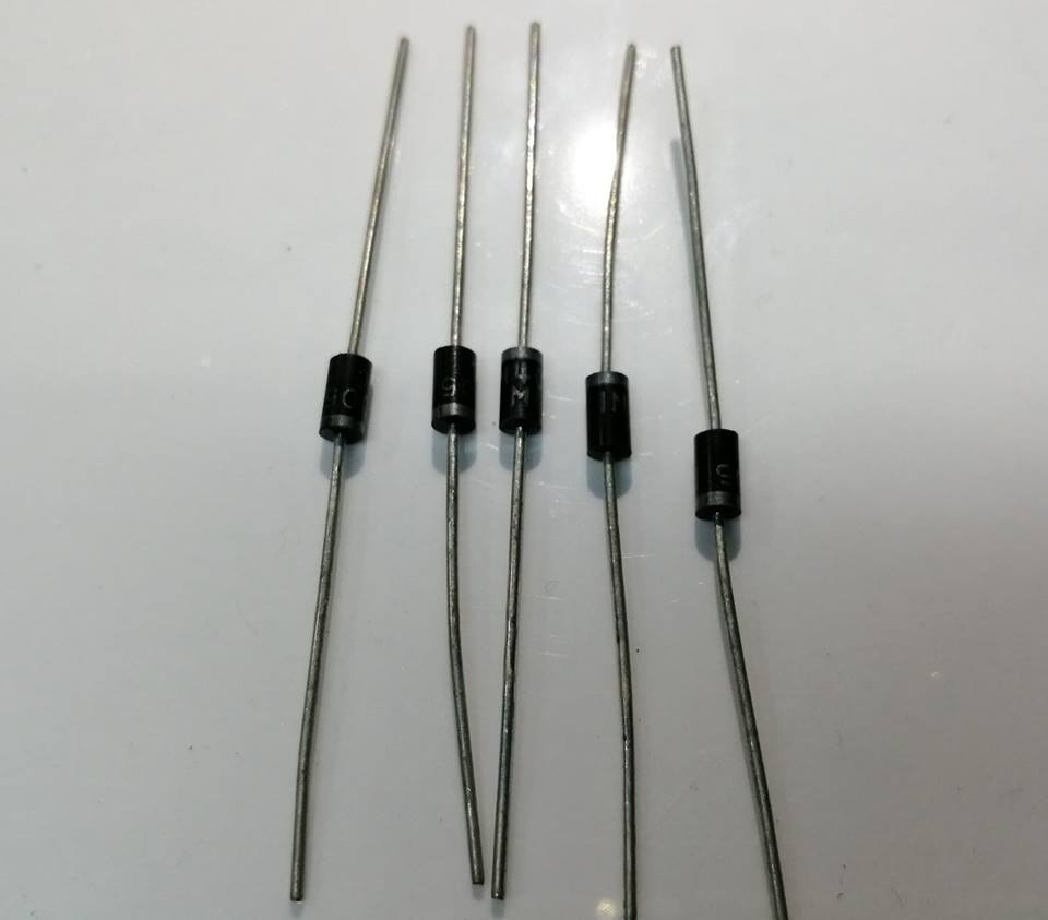 ไดโอด 1n4007 ของแรงดันไฟฟ้าสูง 1000โวลต์ / 5 ตัว