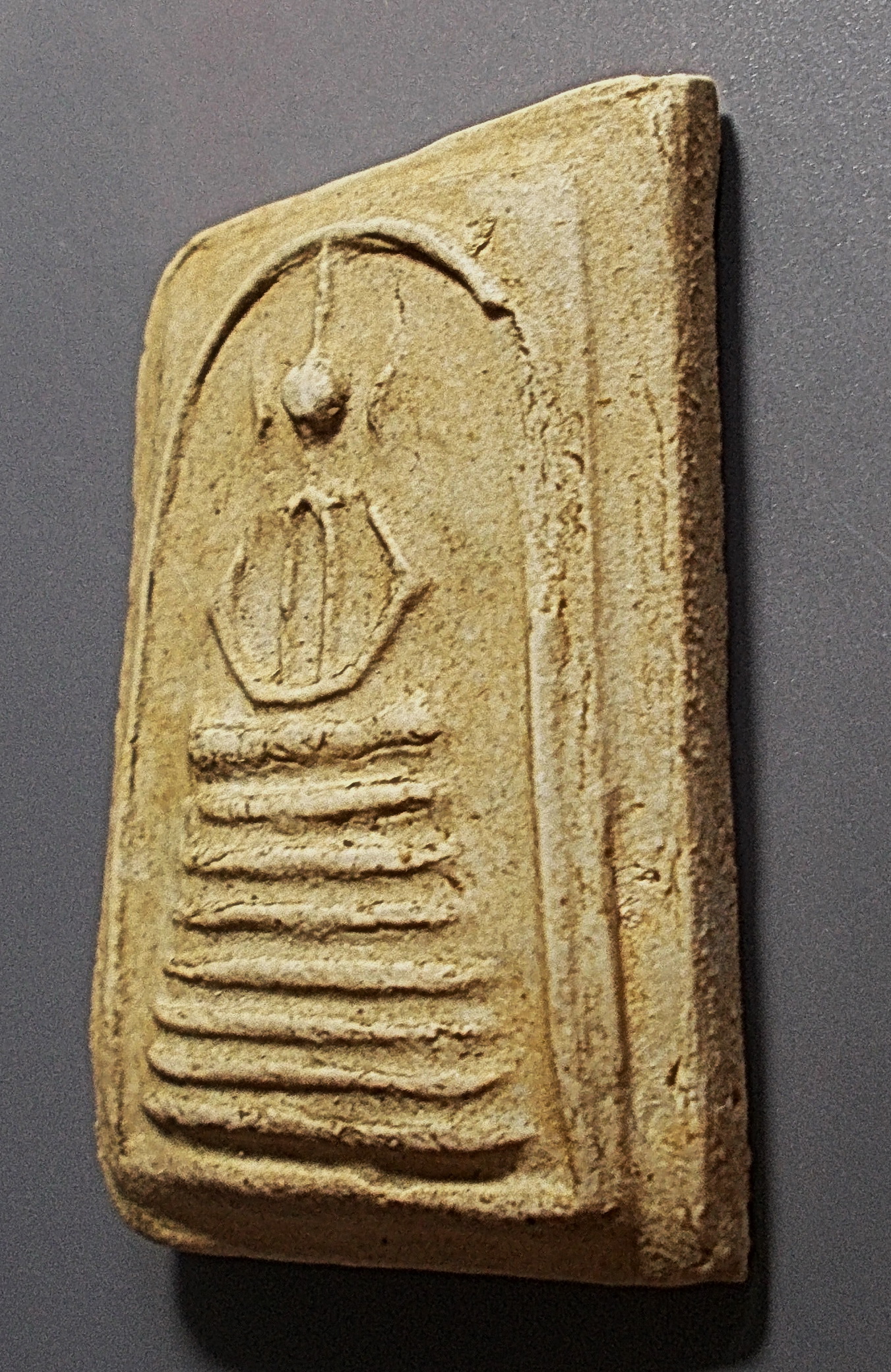 สมเด็จฯ วัดเกศไชโย พิมพ์ 7 ชั้นแขนติ่ง (นักเลงโต)