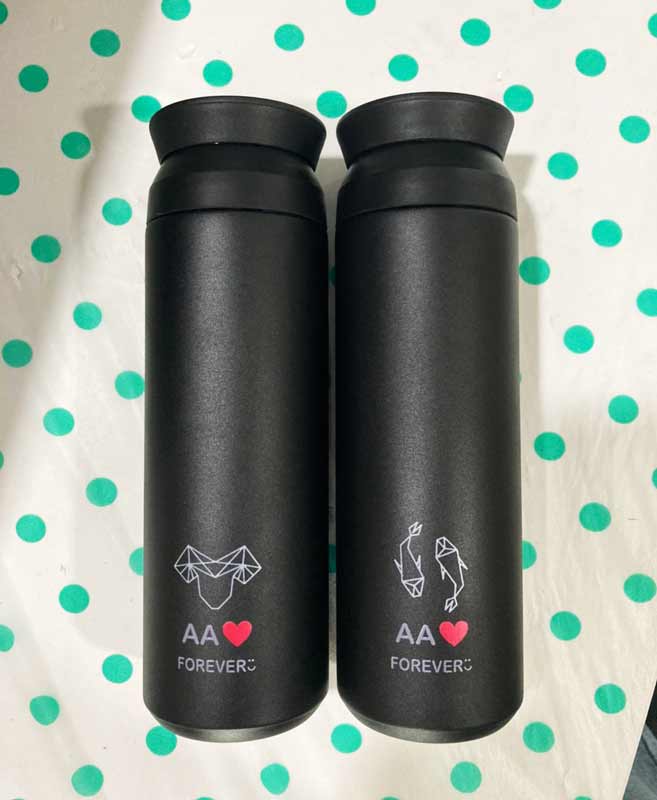 กระบอกน้ำเก็บความเย็น คู่รัก พร้อมพิมพ์ ใส่ชื่อ ขนาด 500 mL.