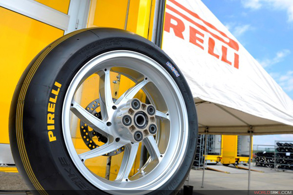 รุ่น DIABLO SUPERBIKE ยางสลิก 120/70R17