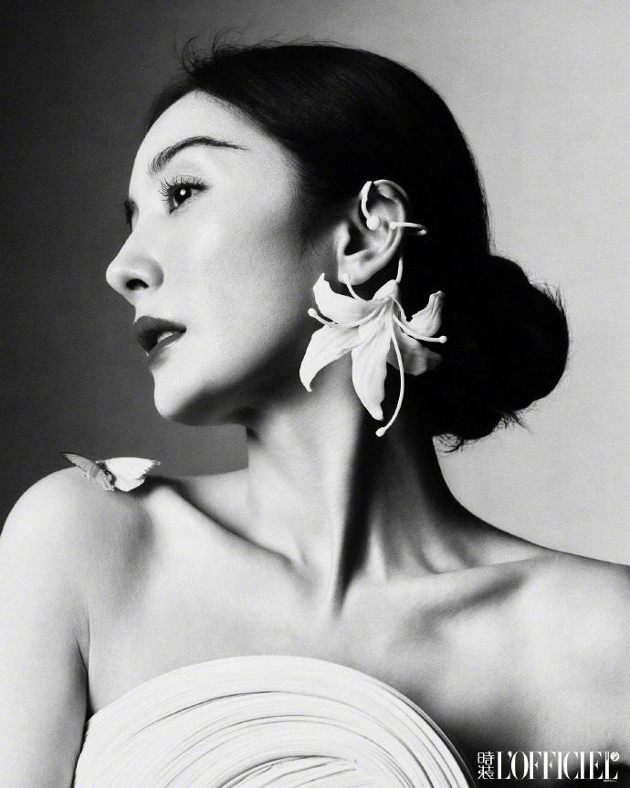 Pre - นิตยสาร L’OFFICIEL หยางมี่ YangMi 2024